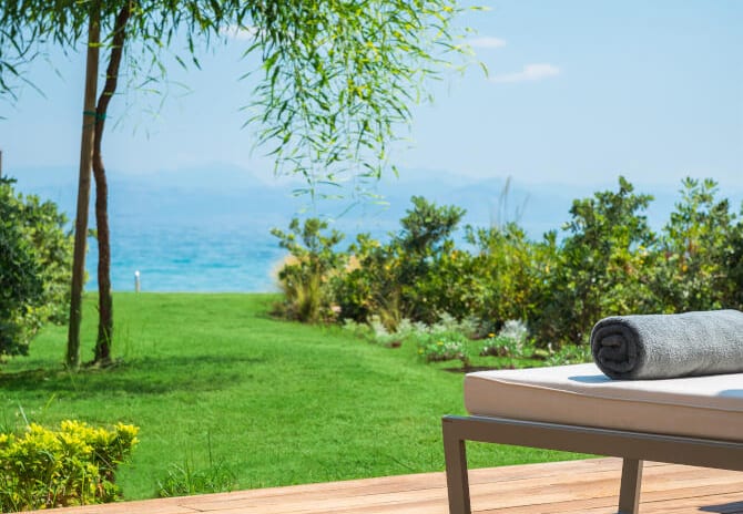 PAVILION RETREAT DECK